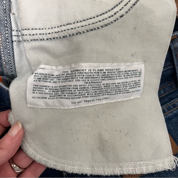 Wrangler 13 Original Flame Resistant Jeans. Size 36x32 - Picture 14 of 15